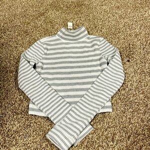 Cute striped turtleneck